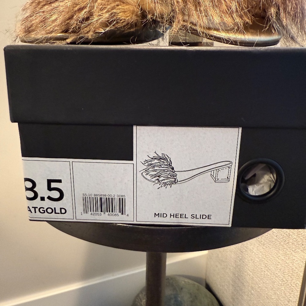 Banana Republic Faux Fur Mid-Heel Slide Size 8.5 - Picture 3 of 6